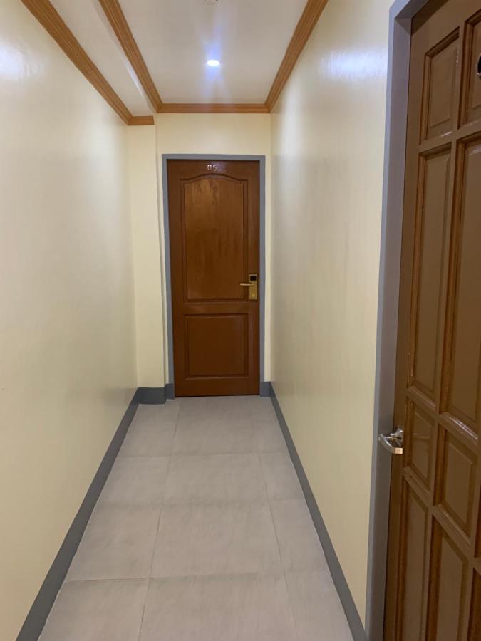 Zl Travelers Inn Batuan Luaran gambar