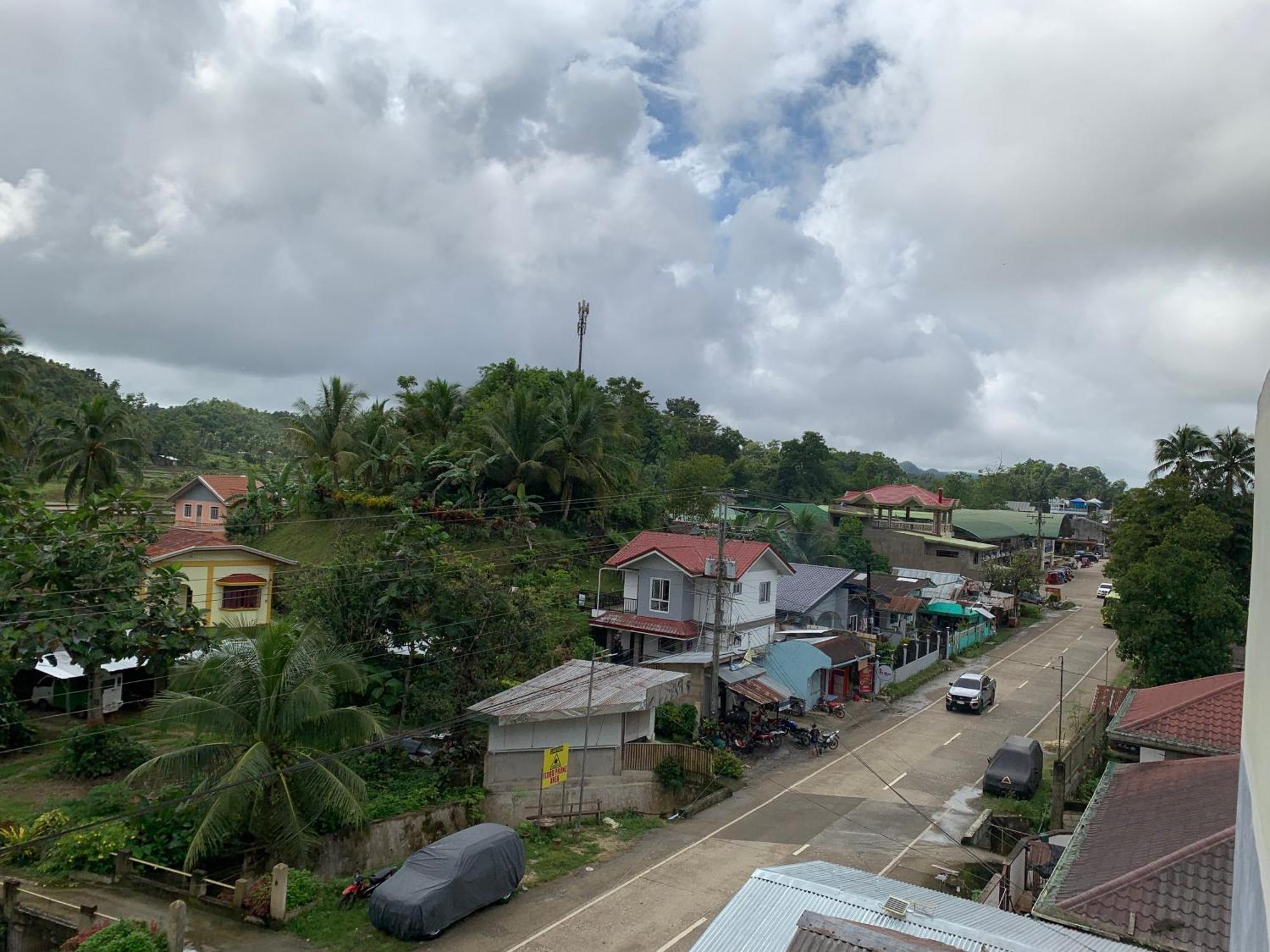 Zl Travelers Inn Batuan Luaran gambar