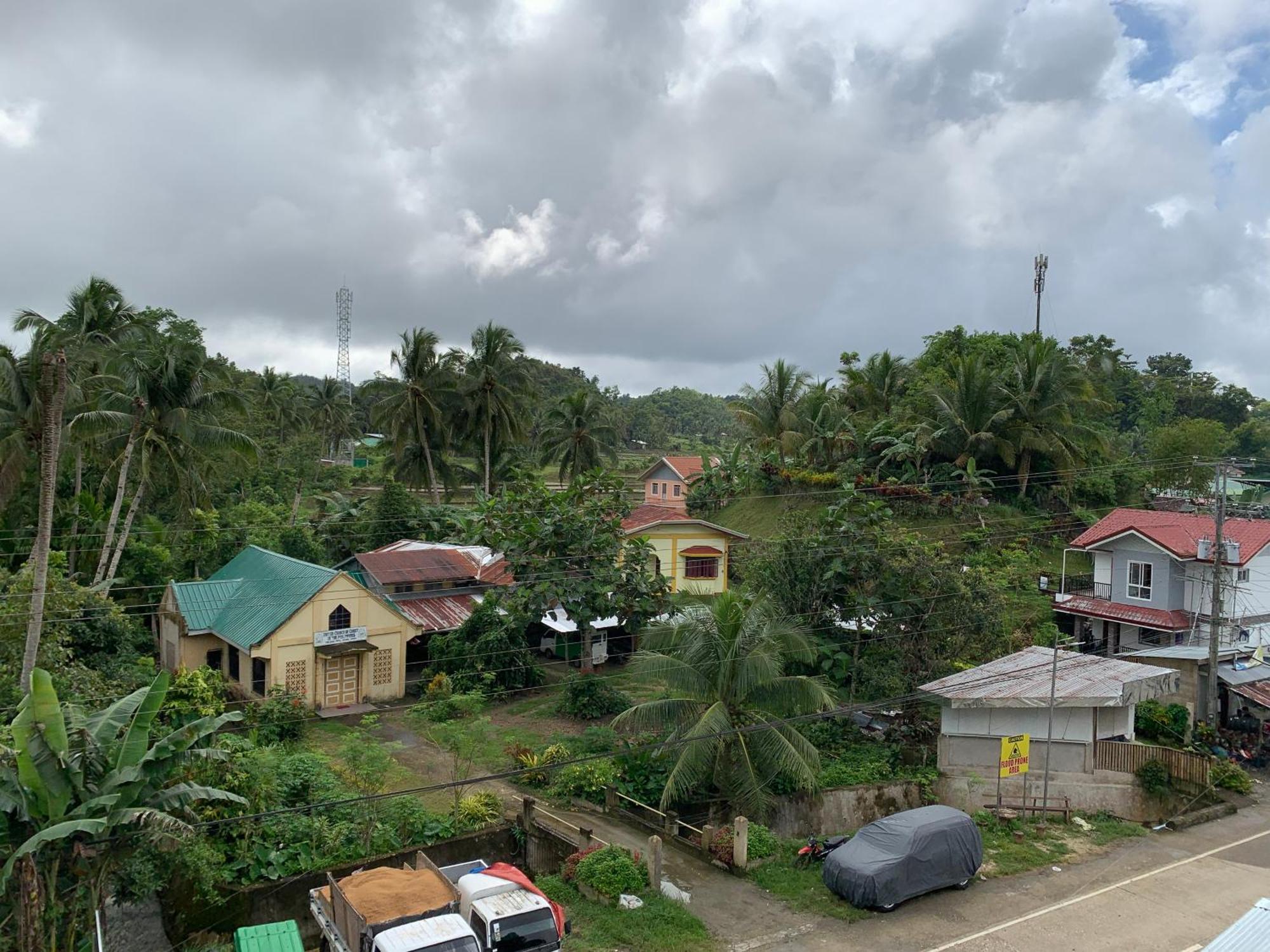 Zl Travelers Inn Batuan Luaran gambar